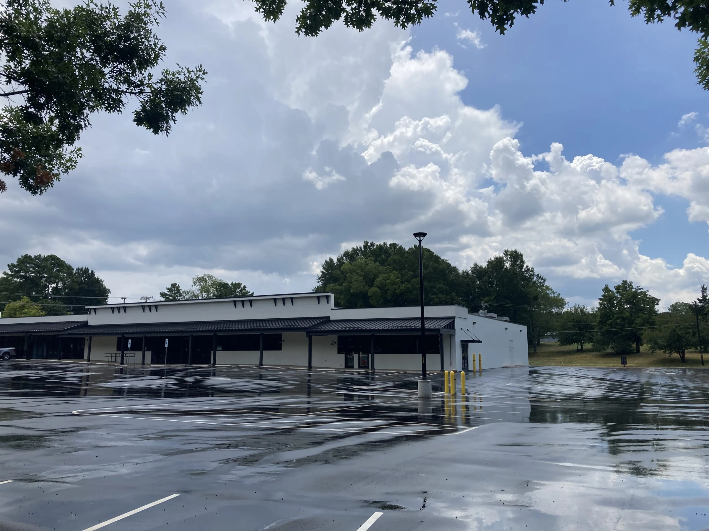 Retail Chain Roofing in Columbus, GA Retail Chain Roofing in Columbus, GA